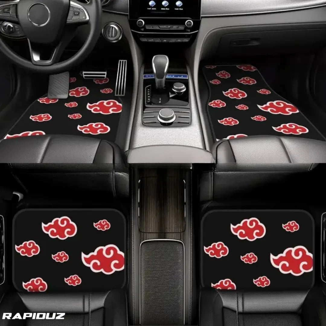 Conjunto com 4 tapetes automotivos Akatsuki instalados na parte da frente e traseira