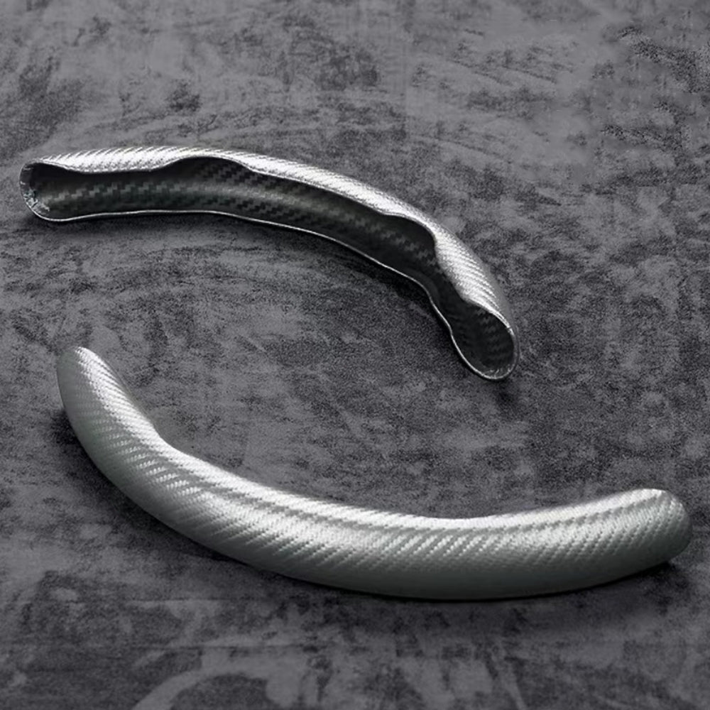 capa para volante prata que evita escorregões, garantindo firmeza na direção.