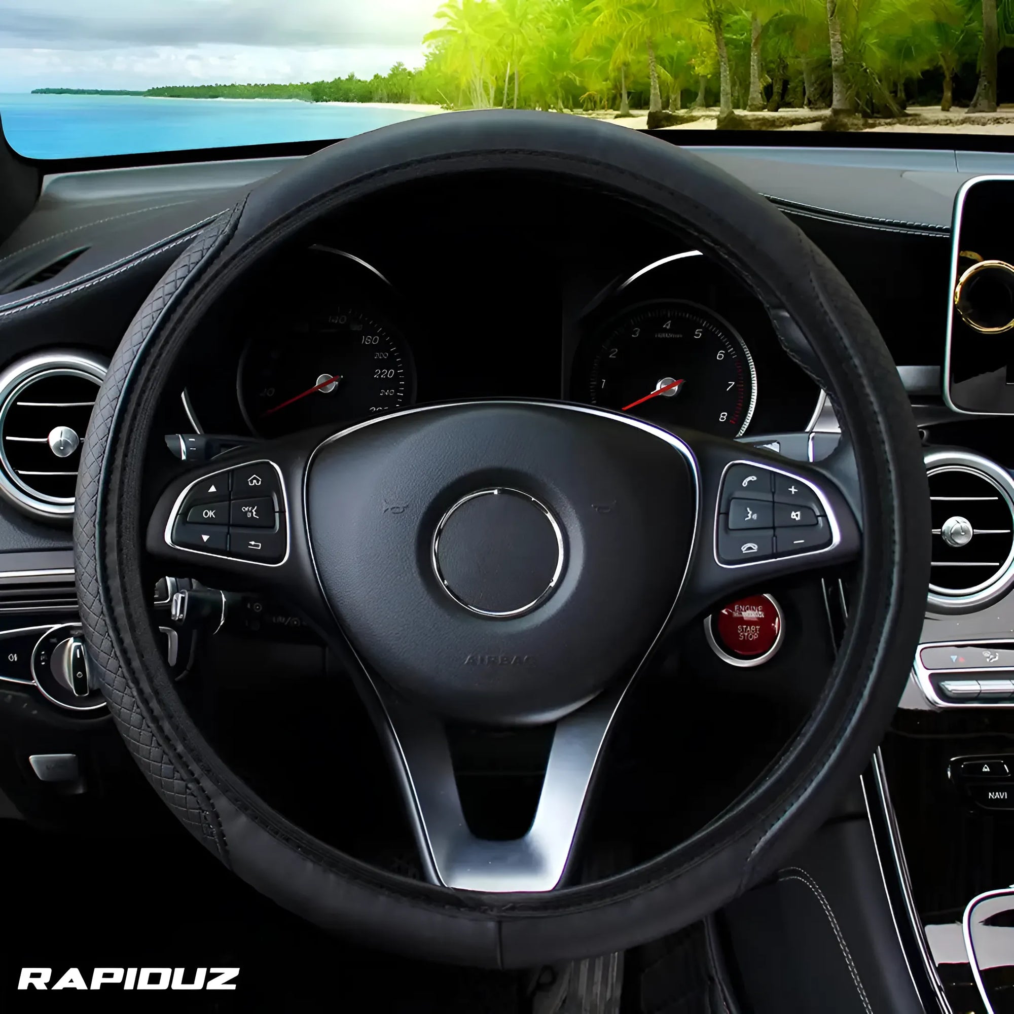 capa de volante em couro e antiderrapante sendo utilizado no volante