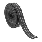 Fita decorativa branca para carro, ideal para personalização com estilo esportivo.