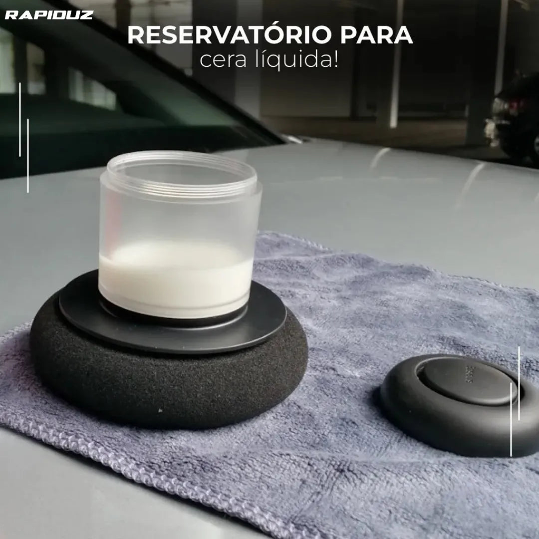 Máquina de polimento com reservatório embutido para colocar a cera e polir o carro